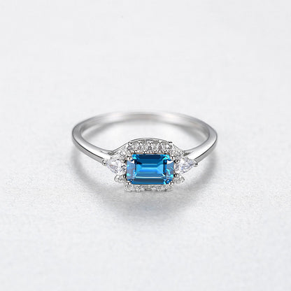 Inel din argint elegant rectangular cu safir albastru si cristale zirconiu cesini cadou