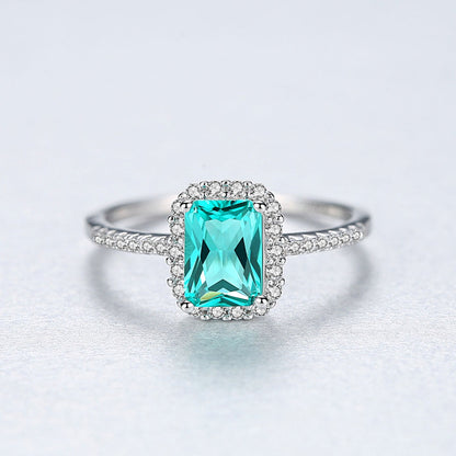 Inel din argint elegant rectangular cu smarald verde si cristale zirconiu cesini cadou