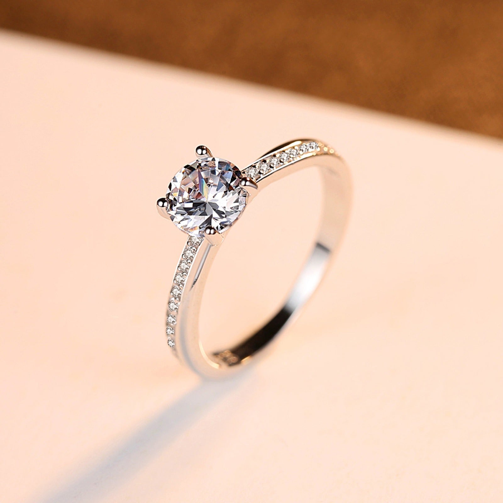 Inel din argint de logodna cu cristale zirconiu cesini cadou