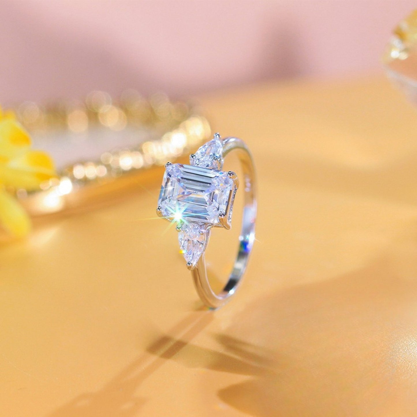 Inel din argint elegant rectangular cu cristale zirconiu cesini cadou