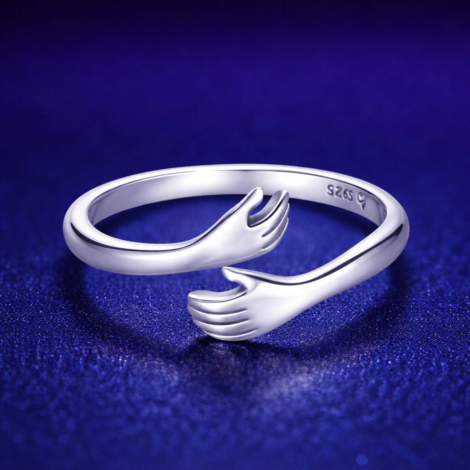 Inel reglabil din argint cu maini care imbratiseaza cesini cadou