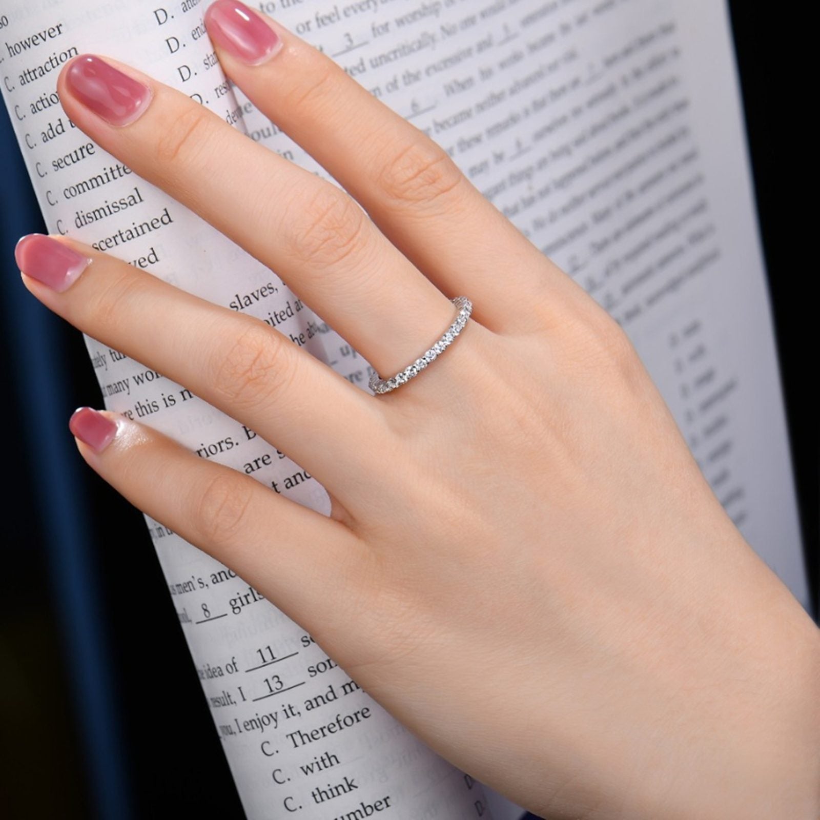 Inel din argint tennis elegant cu cristale zirconiu cesini purtat