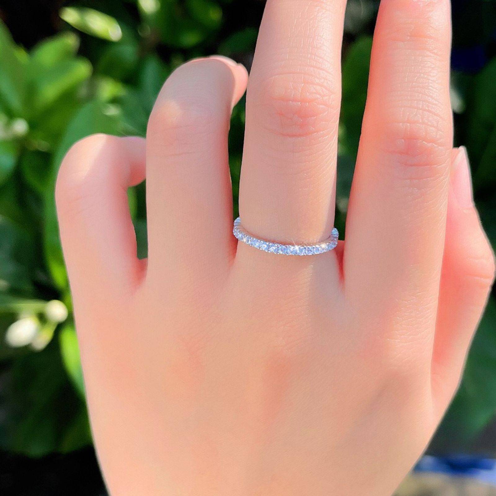 Inel tennis din argint cu zirconiu 2 mm cesini purtat