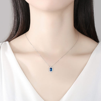 Set din argint colier si cercei elegant rectangular cu safir albastru si cristale zirconiu cesini colier purtat