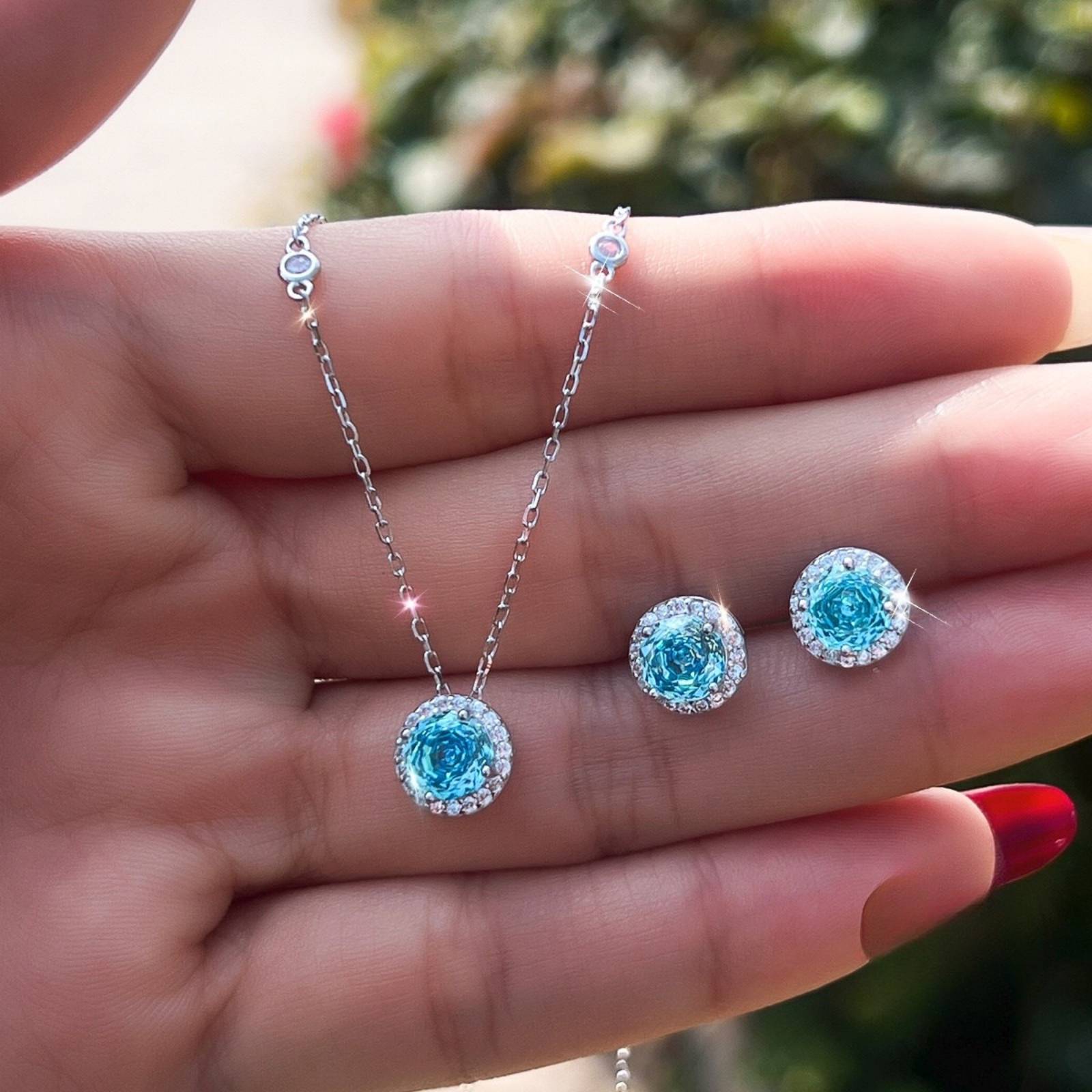 Set din argint colier si cercei rotund elegant cu topaz si cristale zirconiu cesini cadou