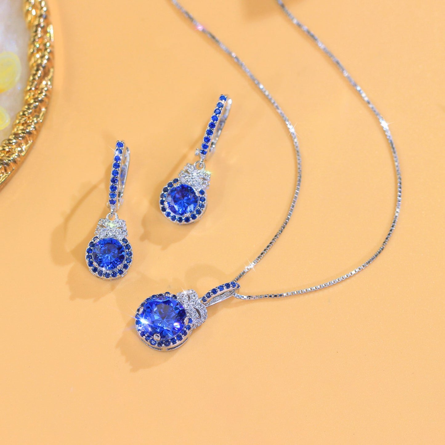 Set din argint elegant colier si cercei cu safir albastru si cristale zirconiu cesini cadou