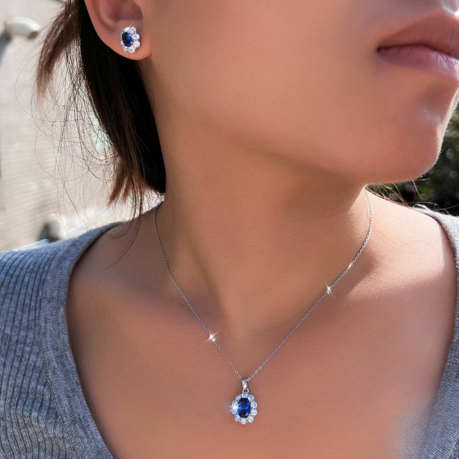 Set din argint colier si cercei oval floare cu safir albastru si zirconiu cesini femei