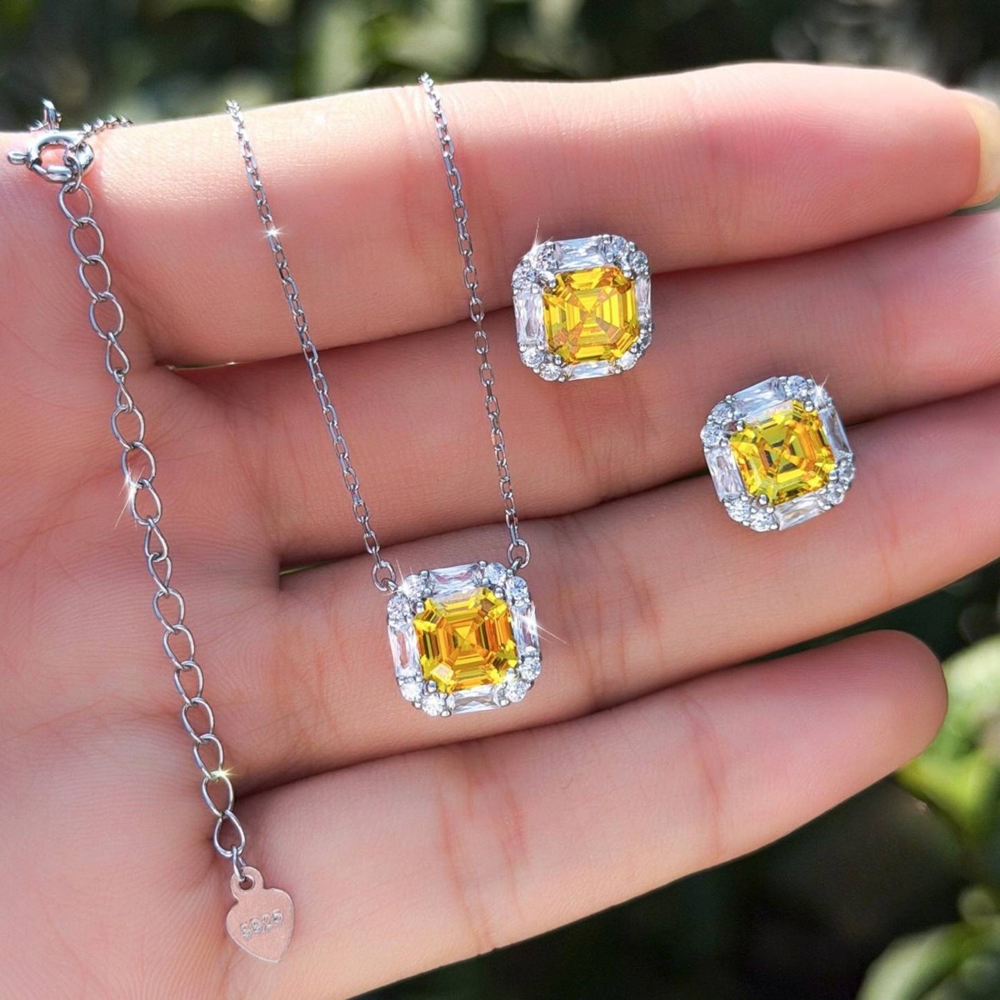 Set din argint colier si cercei elegant patrat cu citrin si cristale zirconiu cesini cadou