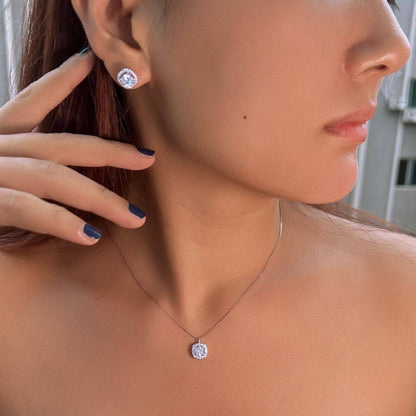 Set din argint elegant patrat colier si cercei cu cristale zirconiu cesini purtat