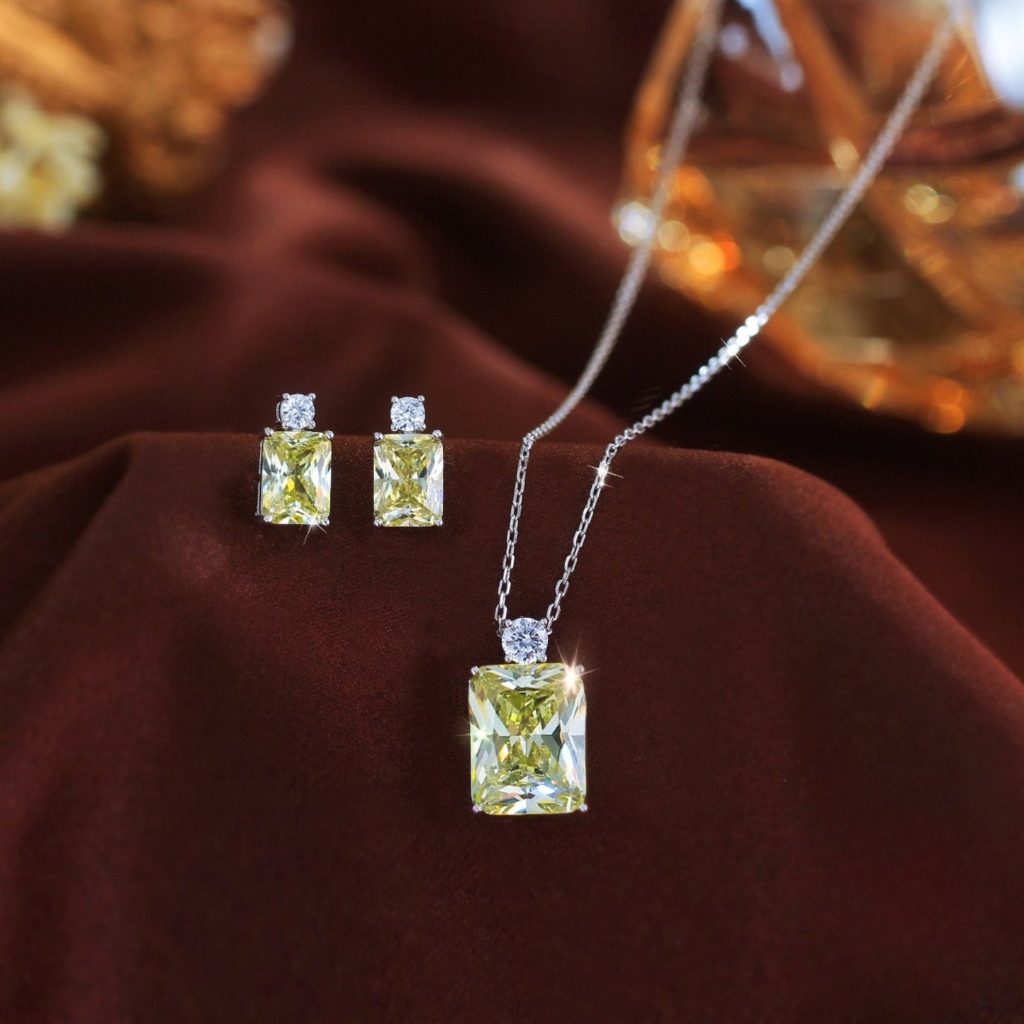 Set din argint colier si cercei rectangular cu citrin si zirconiu cesini cadou