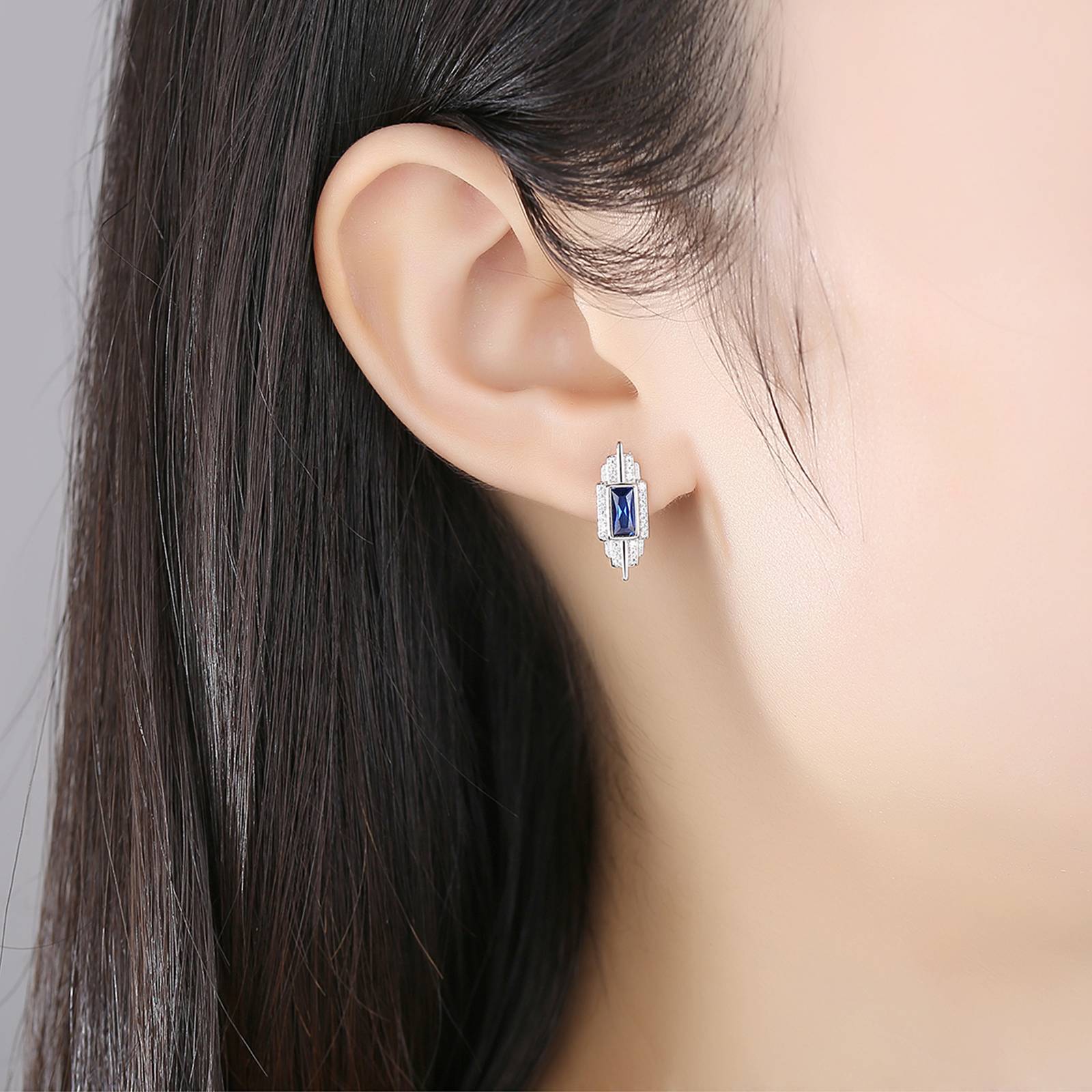 Set din argint colier si cercei elegant cu safir albastru si cristale zirconiu cesini cercei purtati