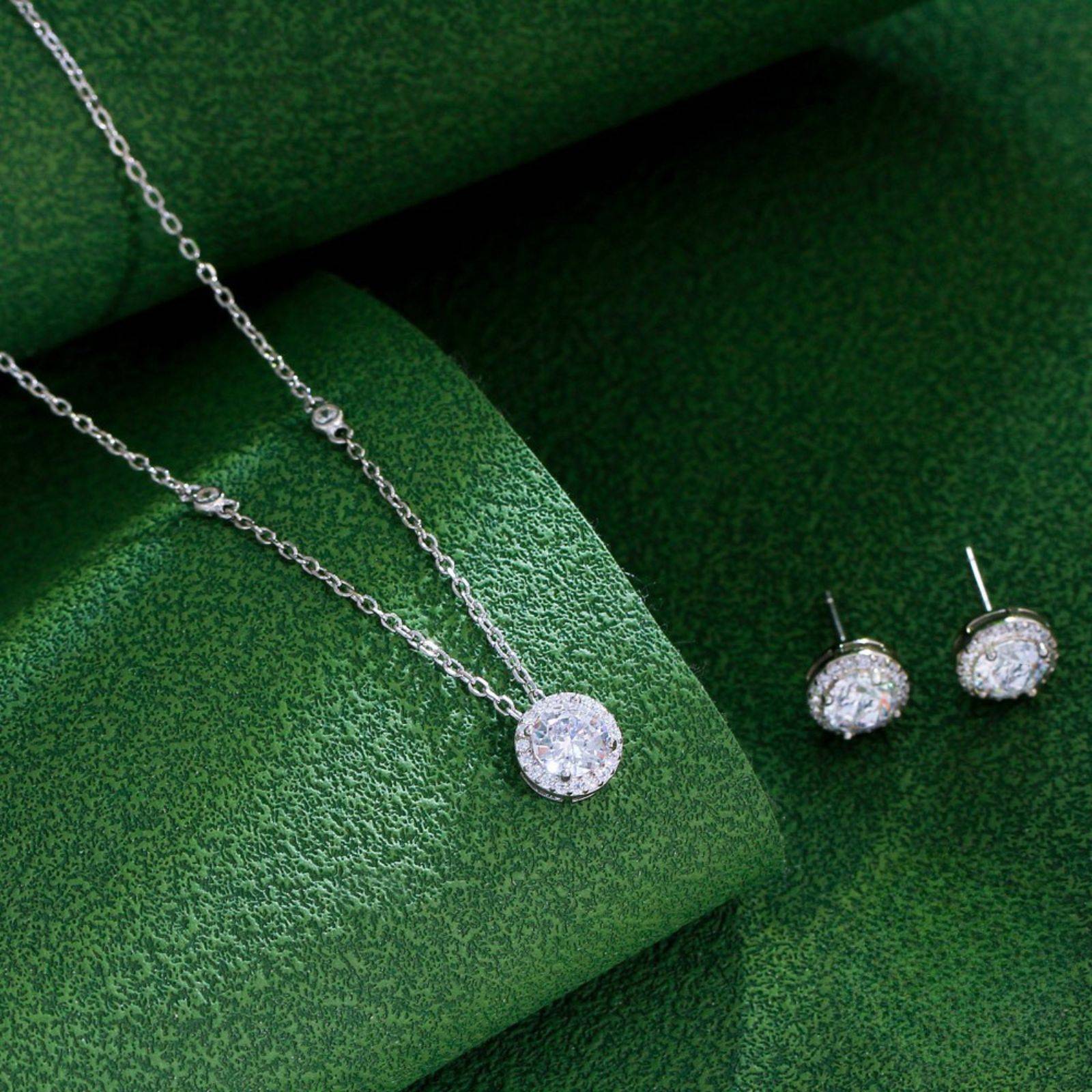 Set din argint round elegant colier si cercei cu cristale zirconiu cesini cadou