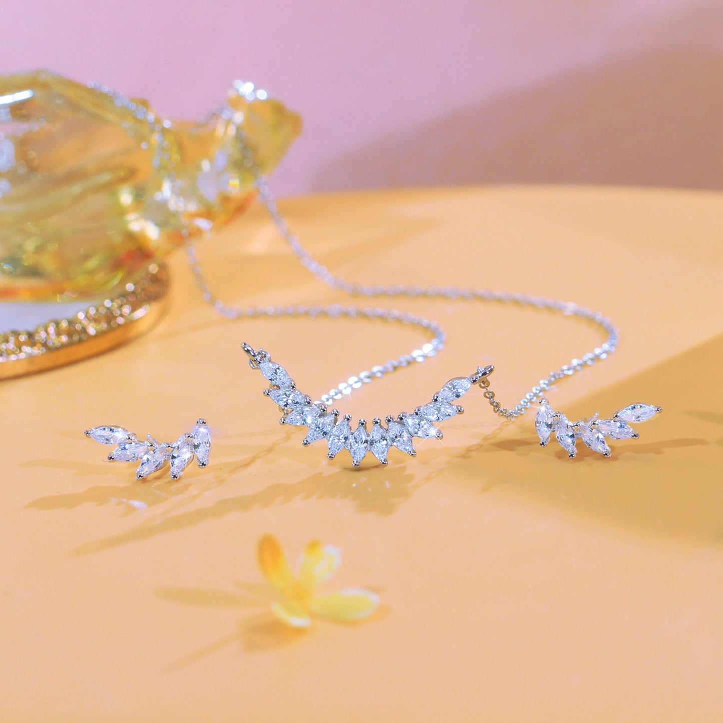 Set din argint geometric colier si cercei cu cristale zirconiu cesini cadou