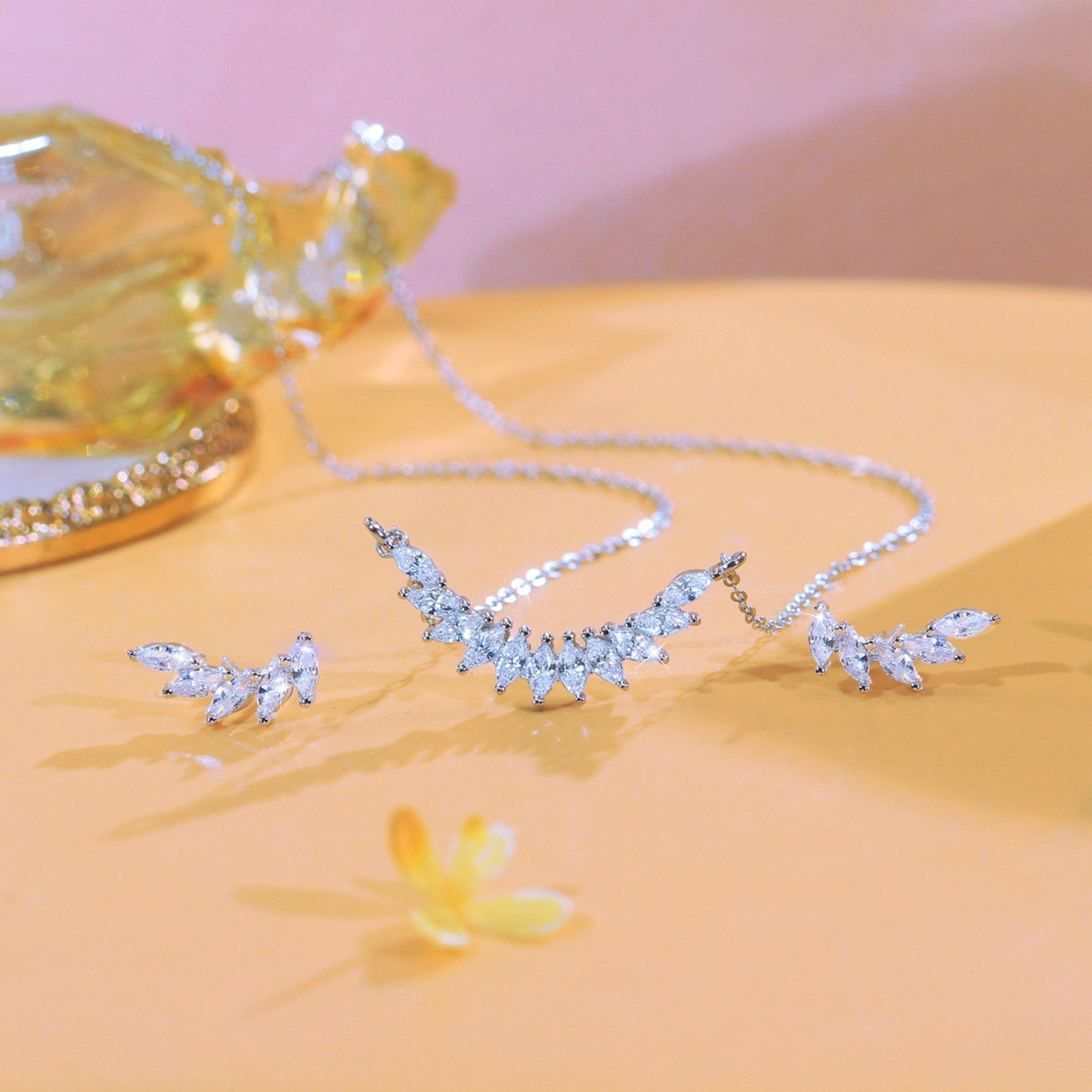 Set din argint geometric colier si cercei cu cristale zirconiu cesini cadou